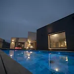 Luxury Orion With Heated Pool, Billard Bieville-Beuville