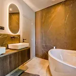 Vila Luxury Orion With Heated Pool, Billard *
