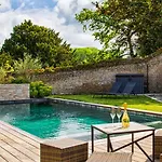 Luxury Orion With Heated Pool, Billard Vila *