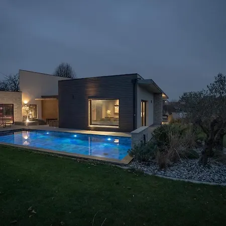 Luxury Orion With Heated Pool, Billard Villa *