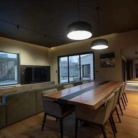 Luxury Orion With Heated Pool, Billard Villa